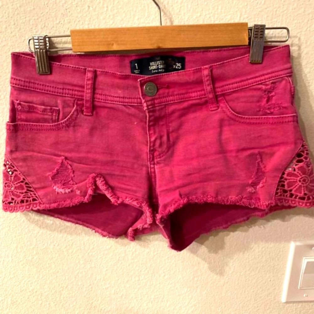 Hollister Cut Off shorts distressed floral detail size 25